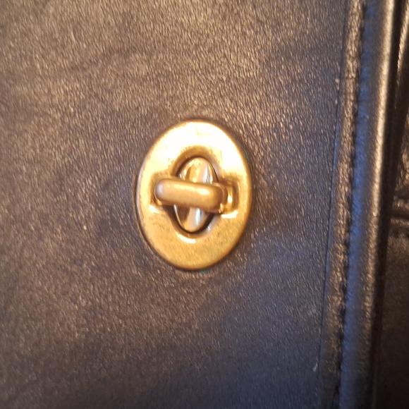 Make Me An Offef I CANT REFUSE! Coach vintage Purse - Picture 4 of 14